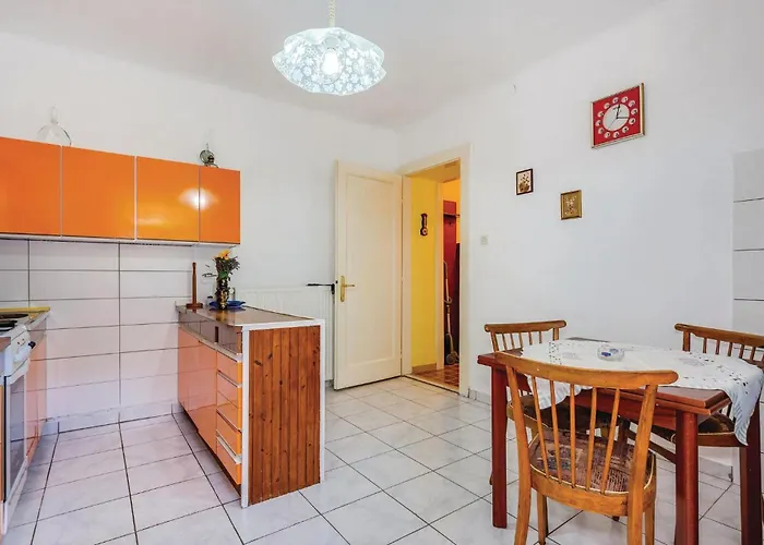 1 Bedroom Beautiful In Appartamento *
