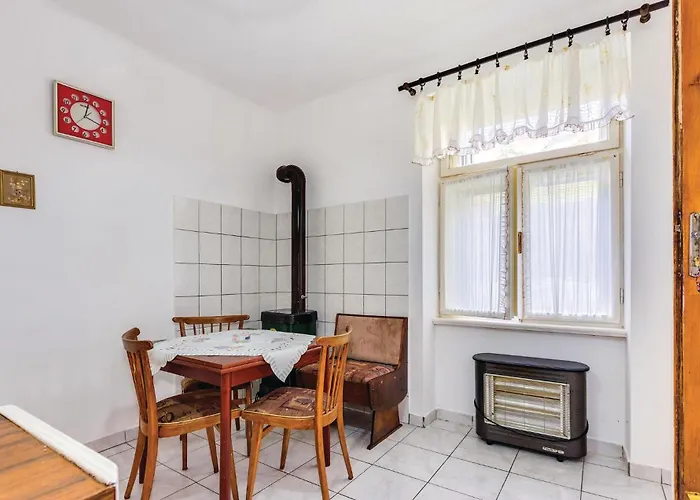 Apartment 1 Bedroom Beautiful In
